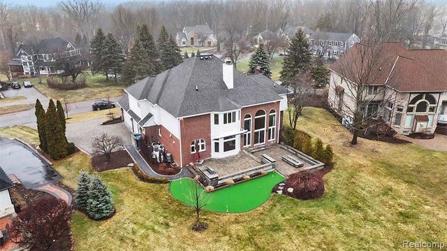 4179 Saint Andrews Street, Howell, MI 48843