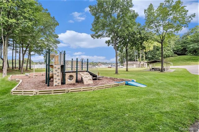 4179 Saint Andrews Street, Howell, MI 48843