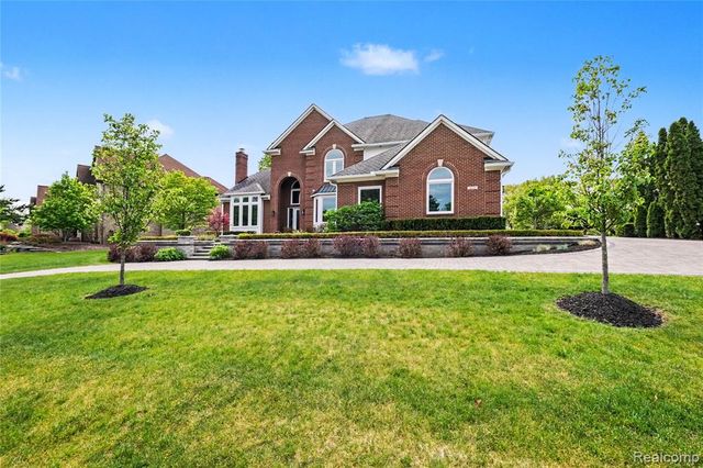 4179 Saint Andrews Street, Howell, MI 48843