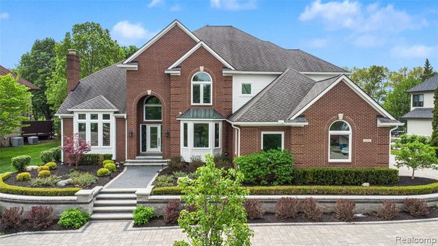 4179 Saint Andrews Street, Howell, MI 48843