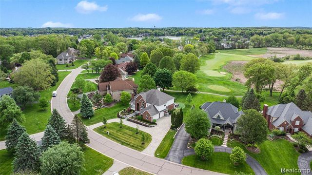 4179 Saint Andrews Street, Howell, MI 48843