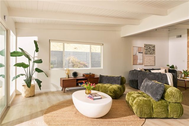 3534 Stonehill, Sherman Oaks, CA 91423