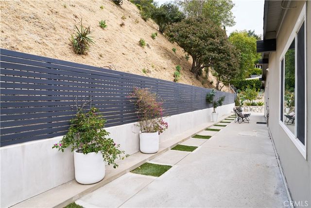 3534 Stonehill, Sherman Oaks, CA 91423