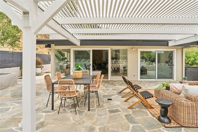 3534 Stonehill, Sherman Oaks, CA 91423