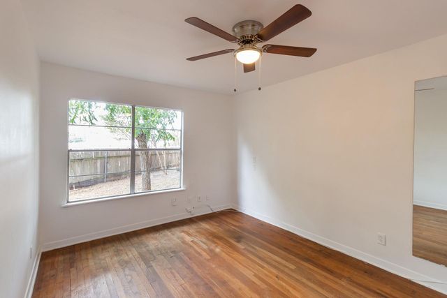 2305 Westforest DR A, Austin, TX 78704