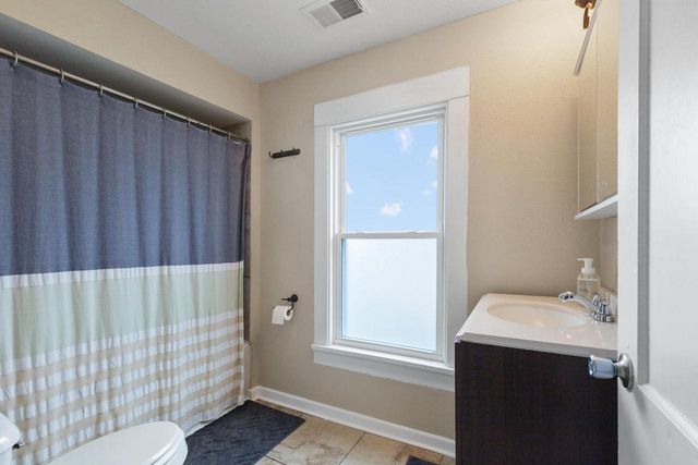 735 Beechwood AVENUE, Waukesha, WI 53186