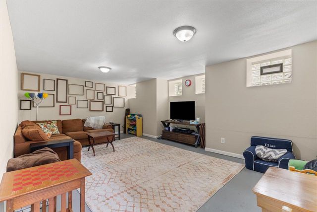 735 Beechwood AVENUE, Waukesha, WI 53186