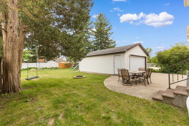 735 Beechwood AVENUE, Waukesha, WI 53186