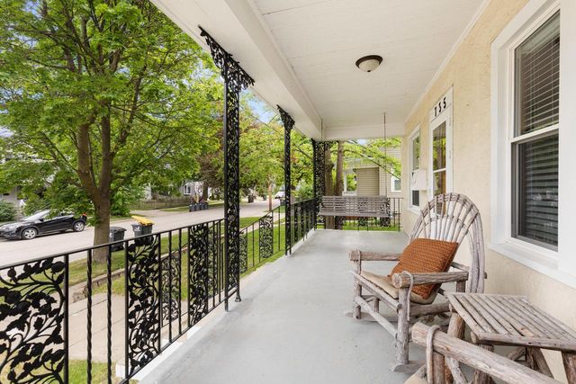 735 Beechwood AVENUE, Waukesha, WI 53186