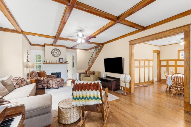 735 Beechwood AVENUE, Waukesha, WI 53186