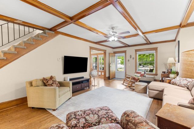 735 Beechwood AVENUE, Waukesha, WI 53186