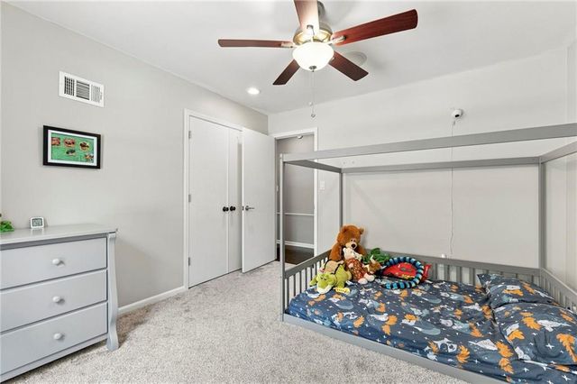 12021 W 100TH Street, Lenexa, KS 66215