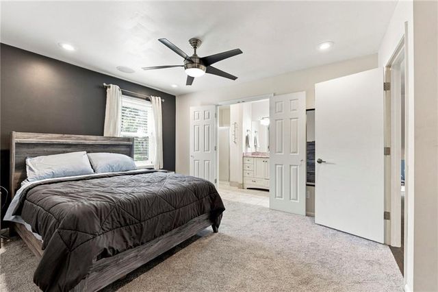 12021 W 100TH Street, Lenexa, KS 66215