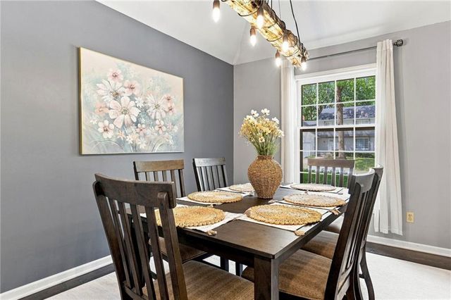 12021 W 100TH Street, Lenexa, KS 66215