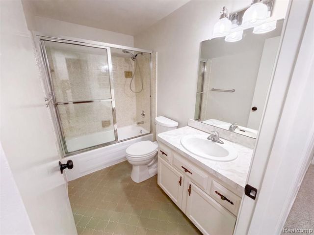 38651 Chartier Street, Harrison Twp, MI 48045