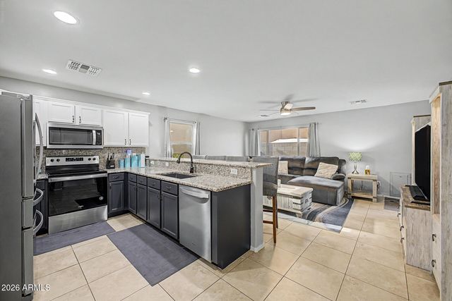 2565 E SOUTHERN Avenue 74, Mesa, AZ 85204