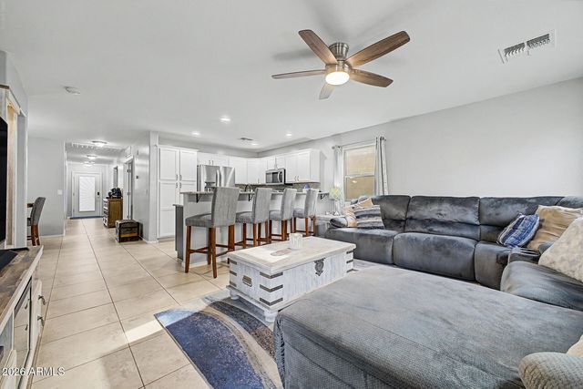 2565 E SOUTHERN Avenue 74, Mesa, AZ 85204