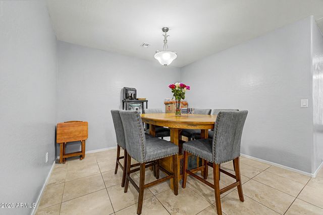 2565 E SOUTHERN Avenue 74, Mesa, AZ 85204