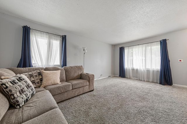 819 Morgan Avenue N, Minneapolis, MN 55411