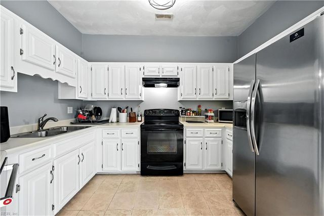 3841 Whitechapel ARCH, Chesapeake, VA 23321