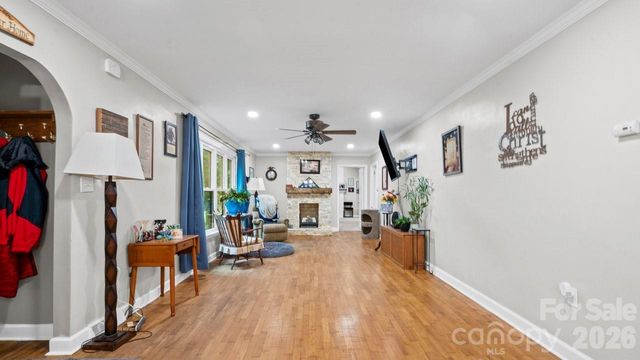 608 W 4th Avenue, Gastonia, NC 28052