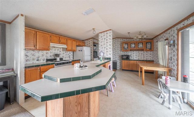 3877 E Highway 32, Salem, MO 65560