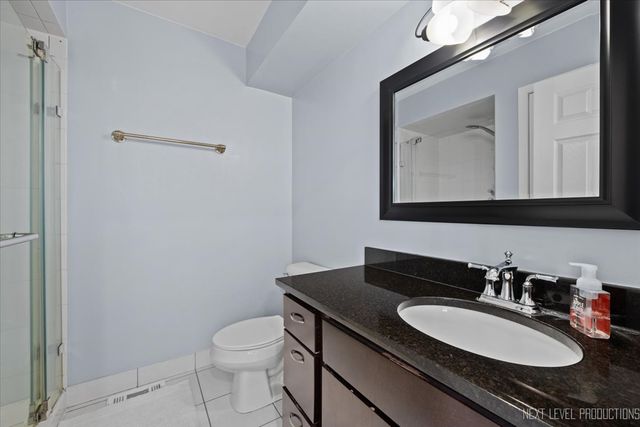 292 SHADOWBEND Drive 292, Wheeling, IL 60090