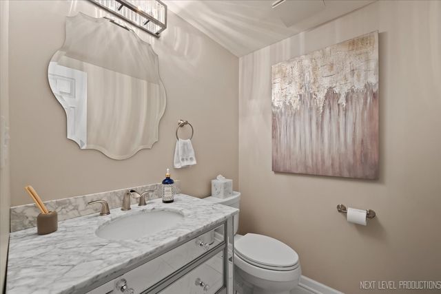 292 SHADOWBEND Drive 292, Wheeling, IL 60090