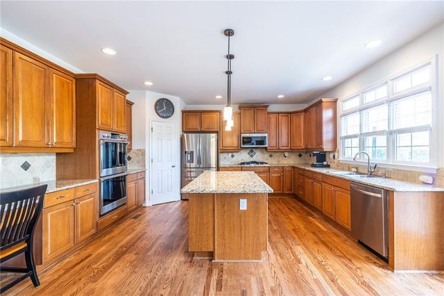 2612 Lakefield Court, Marietta, GA 30064