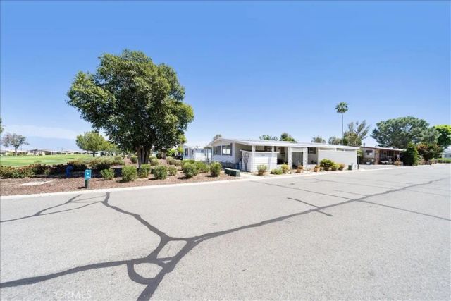 5001 W Florida 512, Hemet, CA 92545
