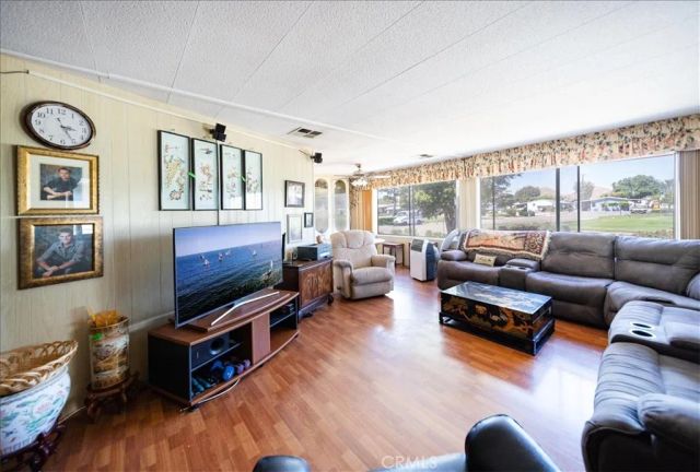 5001 W Florida 512, Hemet, CA 92545
