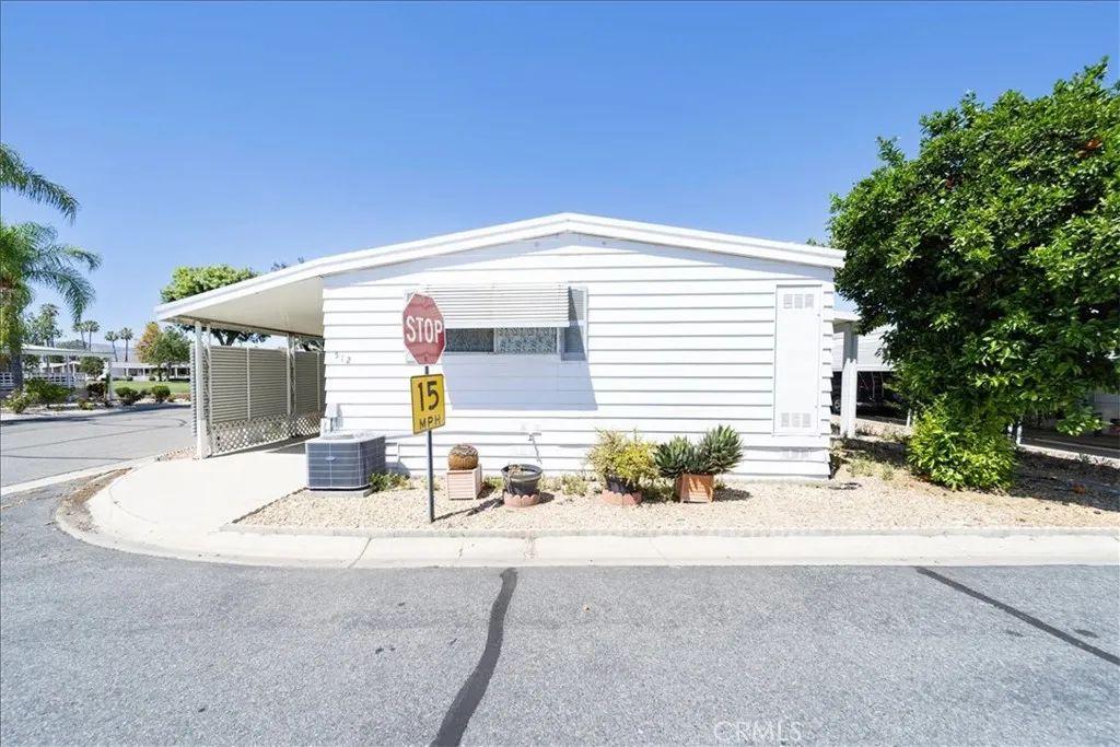 5001 W Florida 512, Hemet, CA 92545