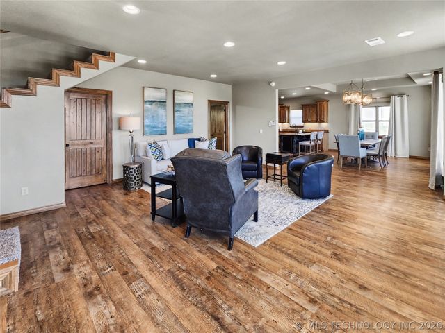 29498 S Timberline Drive, Park Hill, OK 74451