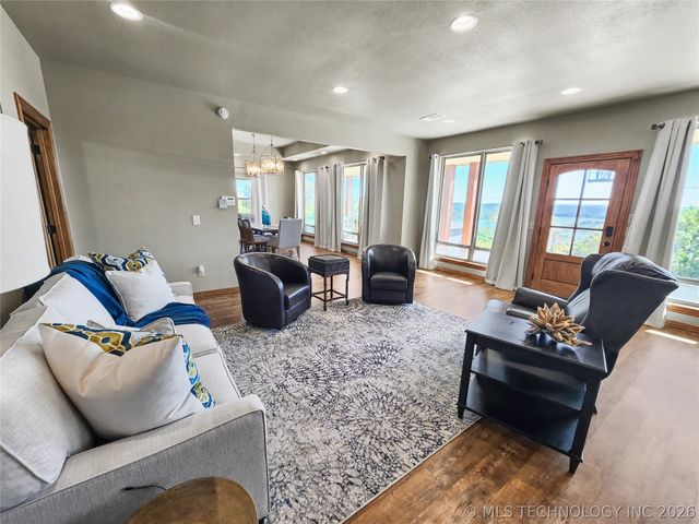 29498 S Timberline Drive, Park Hill, OK 74451