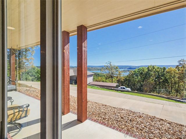 29498 S Timberline Drive, Park Hill, OK 74451