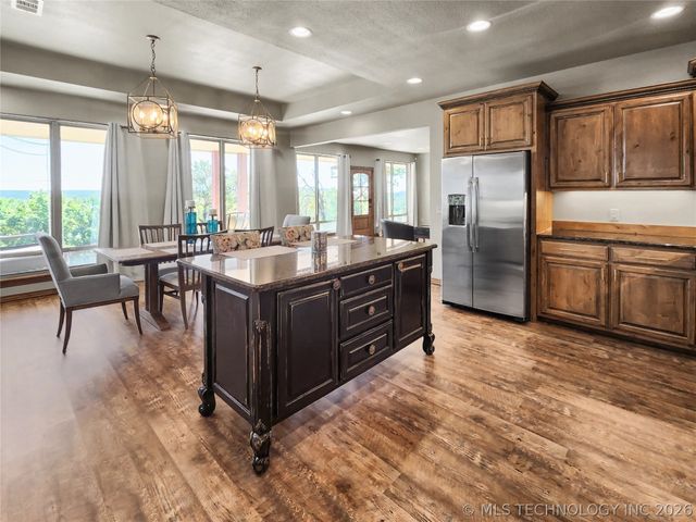 29498 S Timberline Drive, Park Hill, OK 74451