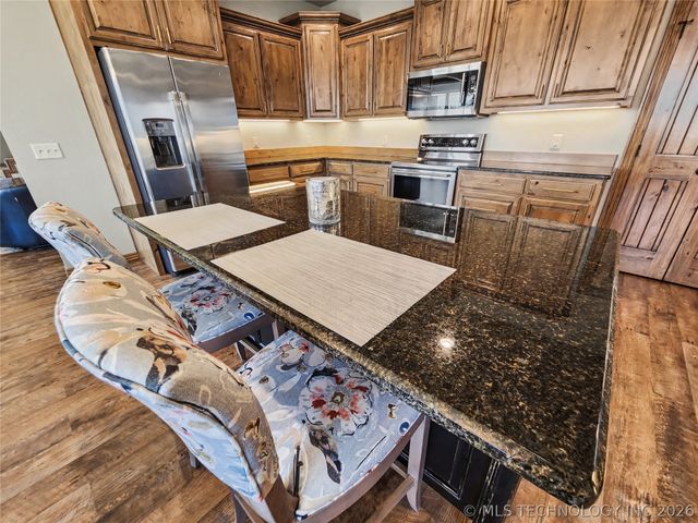 29498 S Timberline Drive, Park Hill, OK 74451