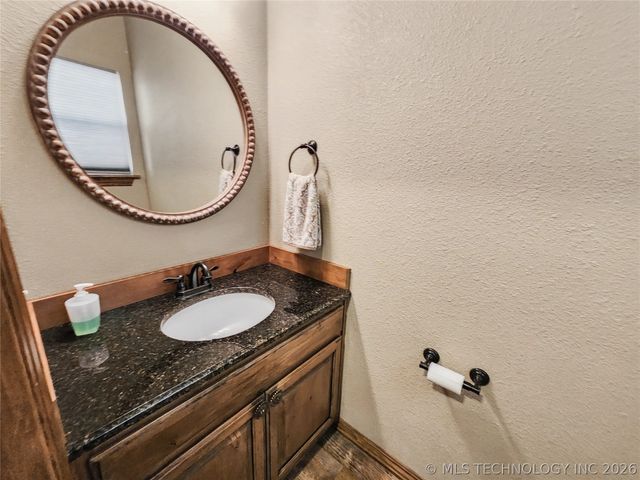 29498 S Timberline Drive, Park Hill, OK 74451