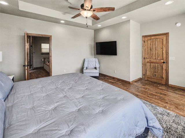 29498 S Timberline Drive, Park Hill, OK 74451