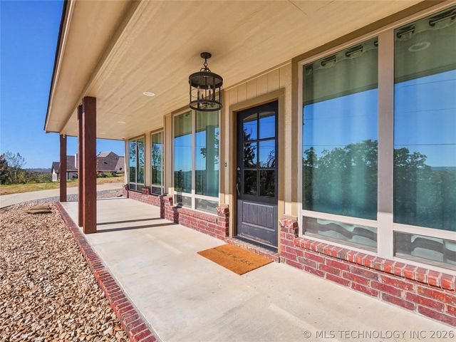 29498 S Timberline Drive, Park Hill, OK 74451