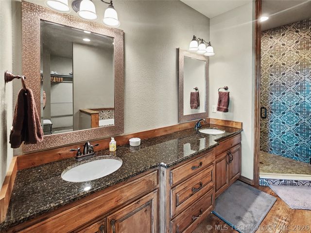 29498 S Timberline Drive, Park Hill, OK 74451