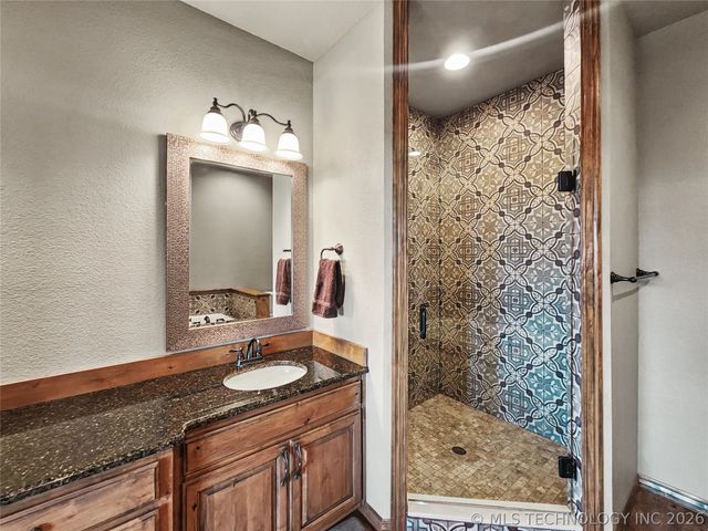 29498 S Timberline Drive, Park Hill, OK 74451