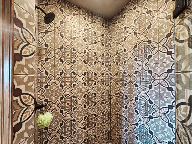 29498 S Timberline Drive, Park Hill, OK 74451