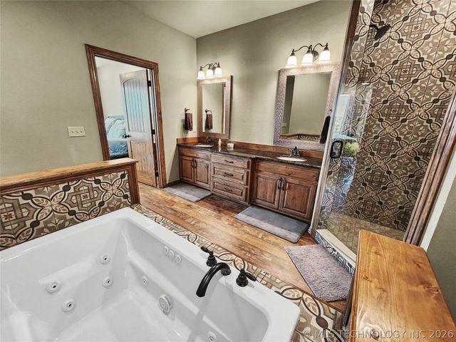 29498 S Timberline Drive, Park Hill, OK 74451