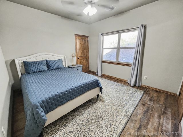 29498 S Timberline Drive, Park Hill, OK 74451