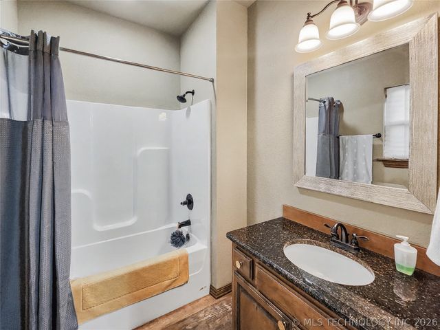 29498 S Timberline Drive, Park Hill, OK 74451