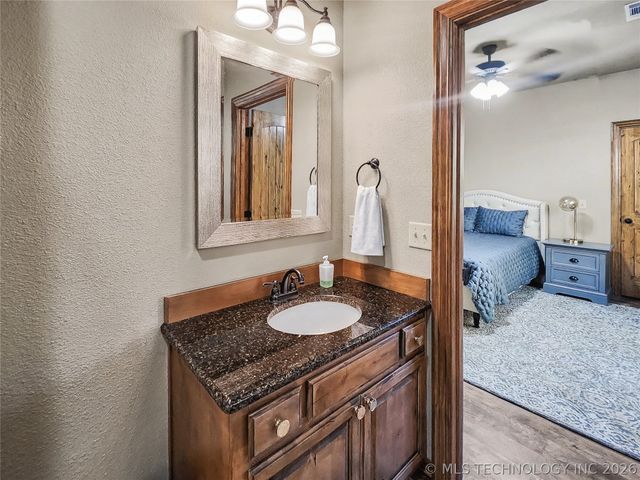 29498 S Timberline Drive, Park Hill, OK 74451