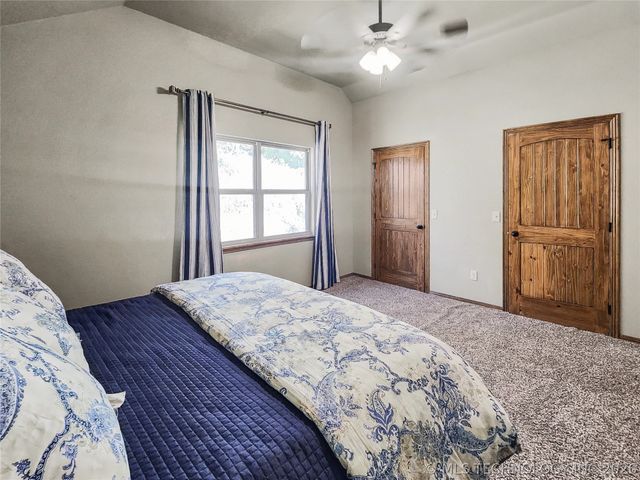 29498 S Timberline Drive, Park Hill, OK 74451