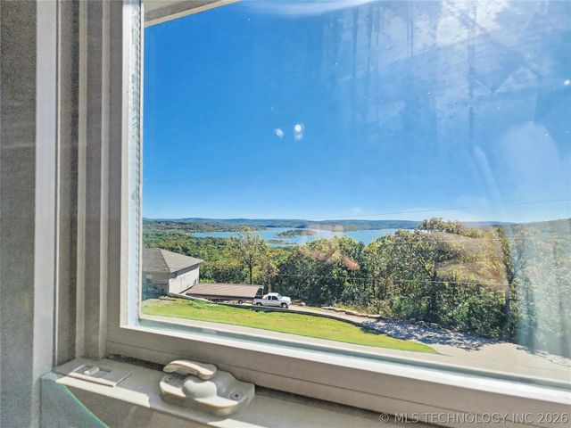 29498 S Timberline Drive, Park Hill, OK 74451