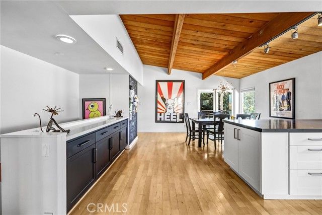 3830 Buena Park Drive, Studio City (los Angeles), CA 91604